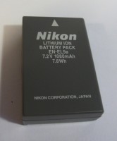 012-nikon_D5000-batteria