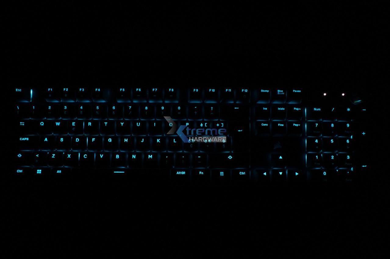 Corsair K70 CORE LED 3 eb4c7